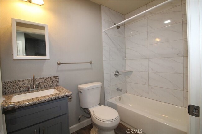 Building Photo - 4986 Southern Ave