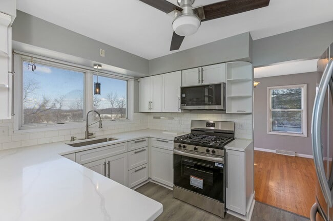 Building Photo - 11580 Highland Park