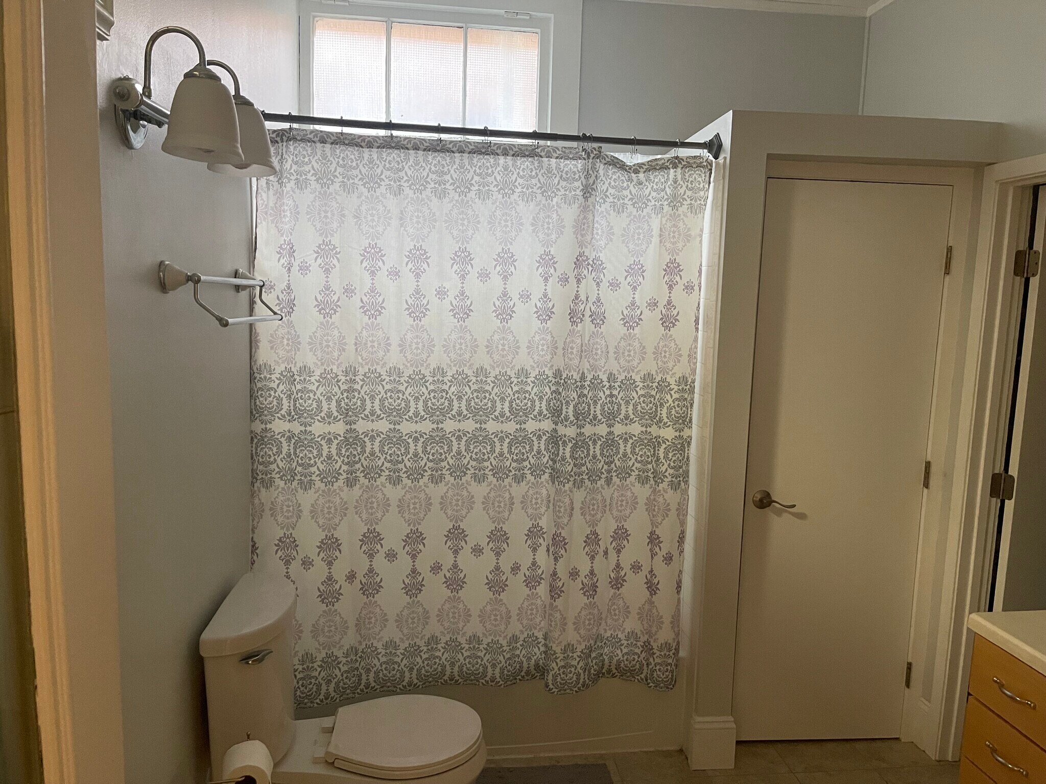 Bathroom - 118 E Main St