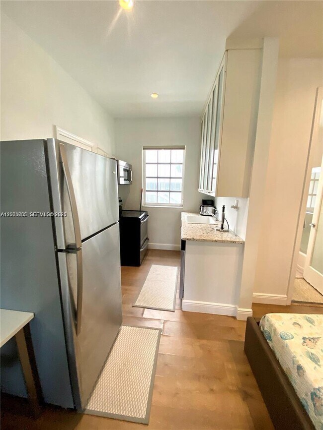 Building Photo - 439 15th St