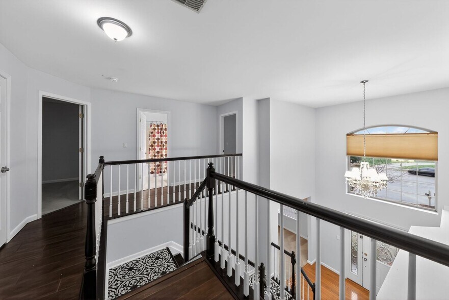 Building Photo - 6415 Evergreen Ct