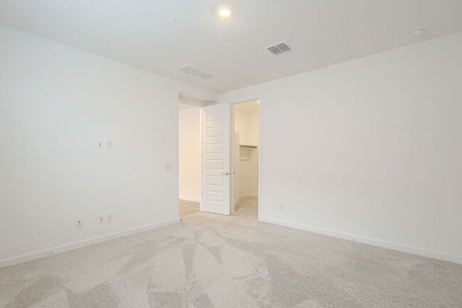 Building Photo - 3362 E Hayfield Wy