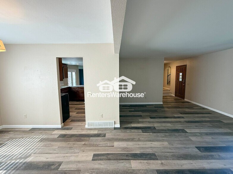Building Photo - 6420 W 108th Ave