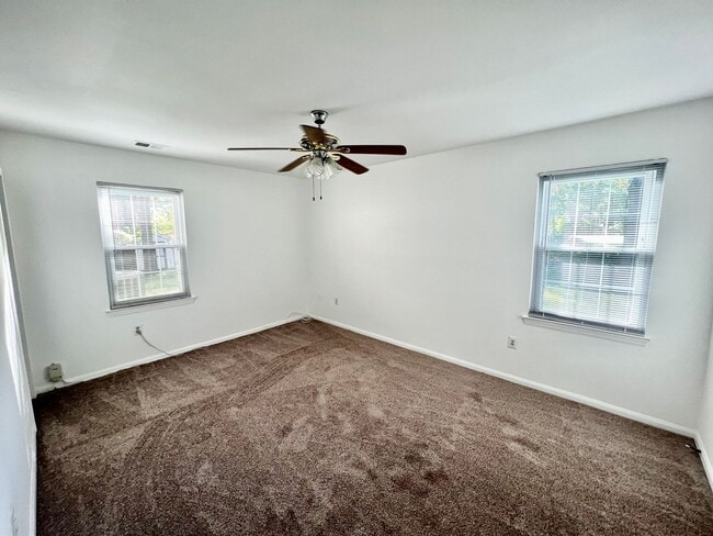 Building Photo - Fantastic 3 Bed 2 Bath Home Sitting On A Spacious Lot In Beautiful Kingston Chase