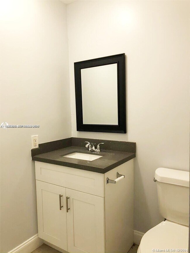 Building Photo - 1235 NE 3rd Ave