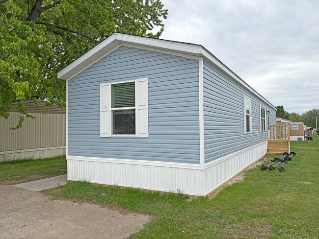 Building Photo - 781 W Walcott Rd