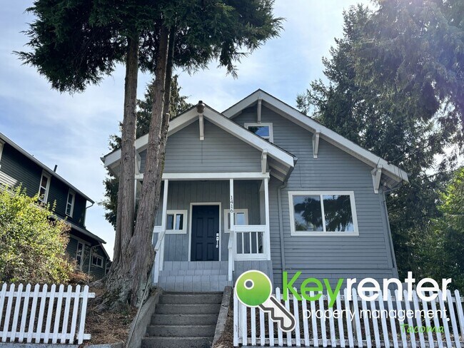 Building Photo - Updated 3-Bedroom Home for Rent in Central...