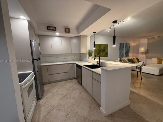 Building Photo - 2815 NE 201st Terrace