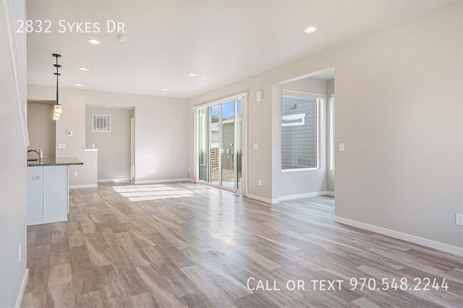 Building Photo - 2832 Sykes Dr