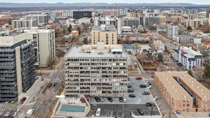 Building Photo - 800 N Washington St