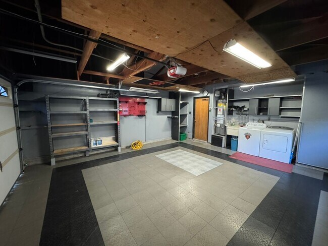 Building Photo - Beautifully Updated 3-Bedroom Home – First...