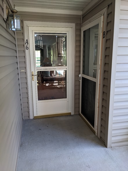 Building Photo - 180 W Rockford Dr