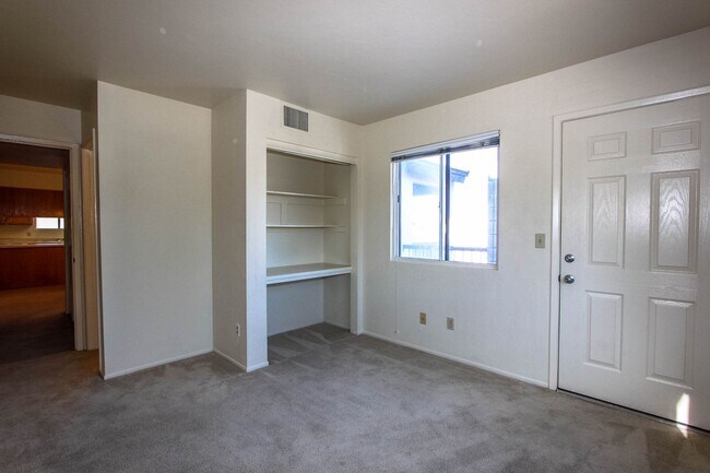 Building Photo - 3 Bedroom Unit at Villas at the Ridge in Prescott