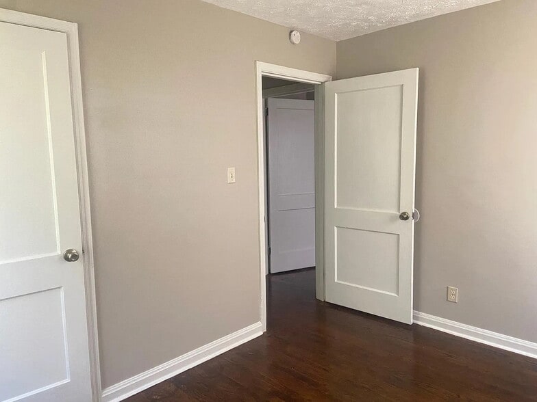 Building Photo - 3010 Boright Dr
