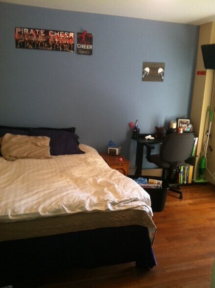 Building Photo - 210 N Blair St