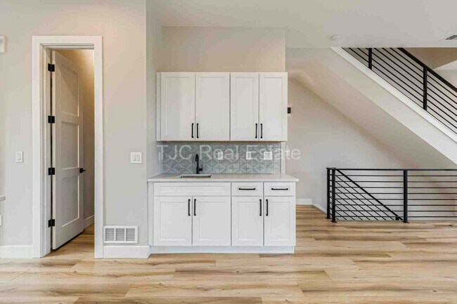 Building Photo - 3580 Uinta St