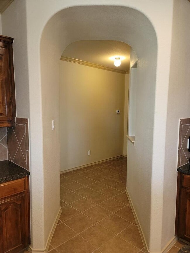 Building Photo - Stunning 4/3/2 in Weatherford coming soon