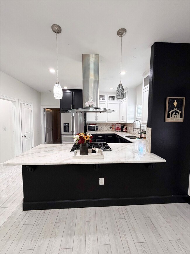 Building Photo - 9405 Arvin St