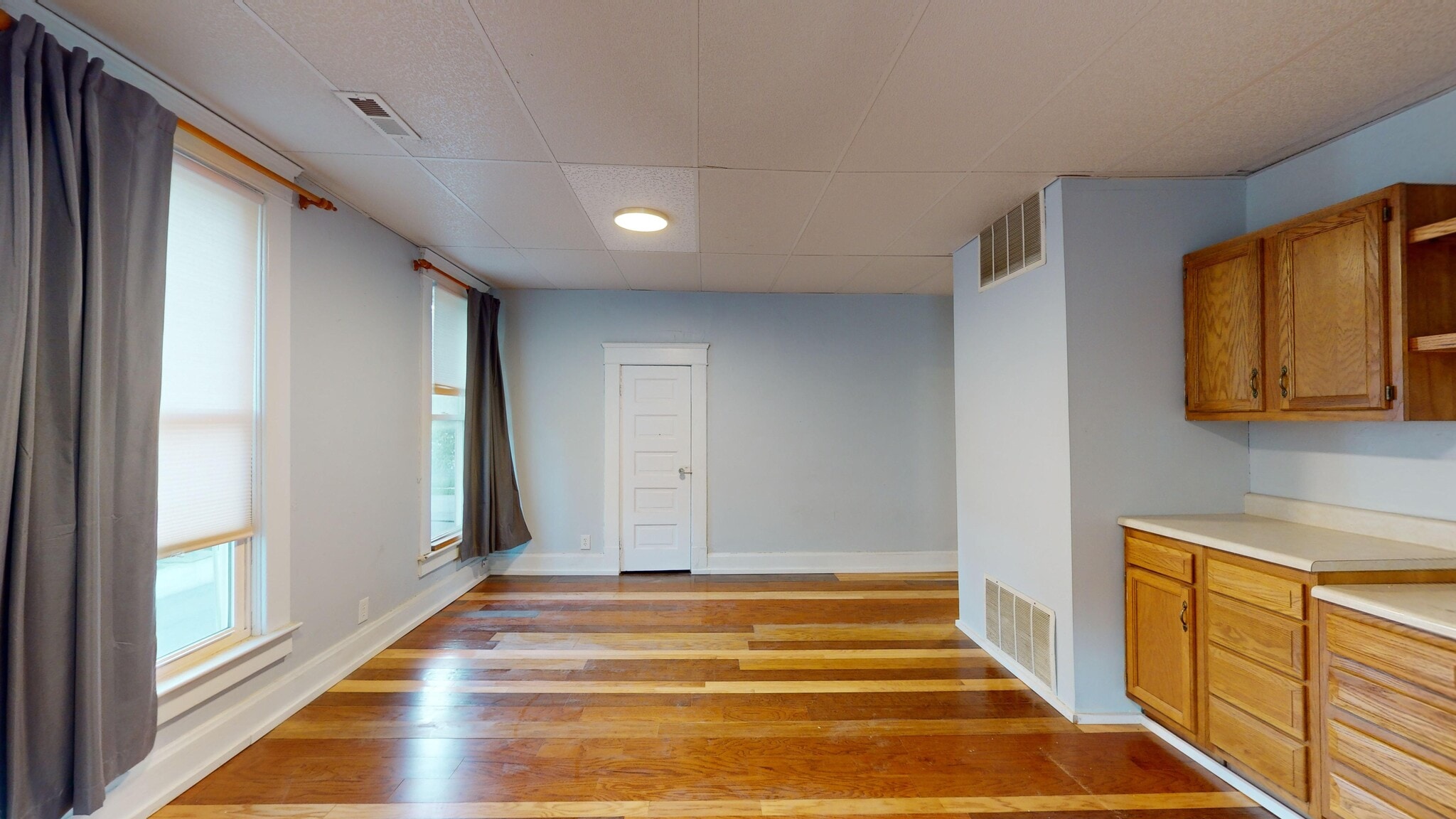 Building Photo - 4124 s washington st