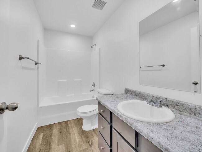 Building Photo - Herriman 3 Bedroom Townhouse Ready to be Called Home!