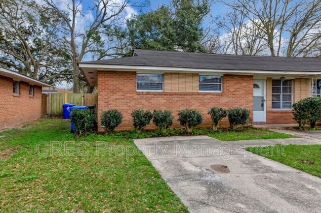 Building Photo - 1635 Memminger Ave