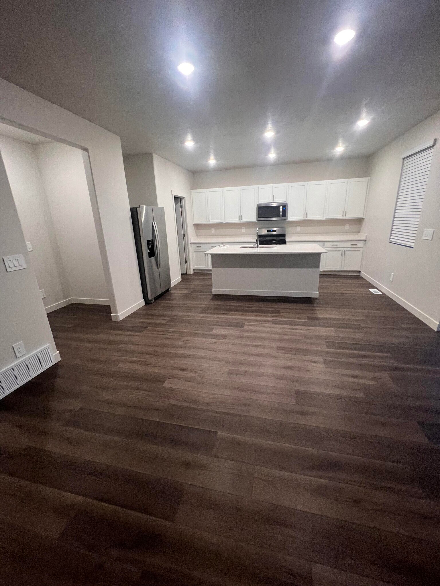 kitchen - 404 W 630 N