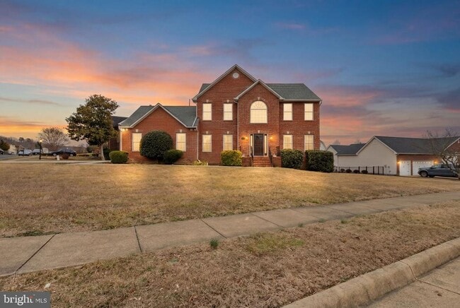 Building Photo - 6910 Governors Grant Ln