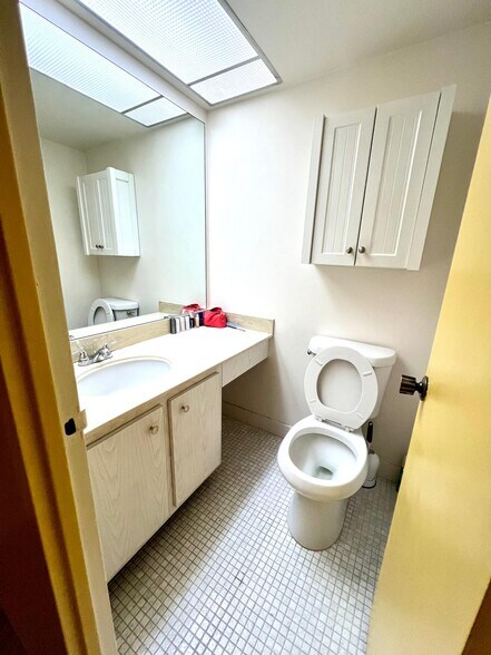 Building Photo - 251 174th St