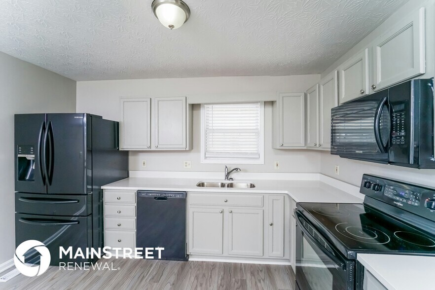 Building Photo - 6905 Wood Rd