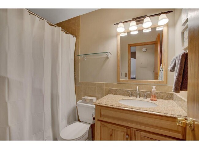 Building Photo - 7300 York Ave S