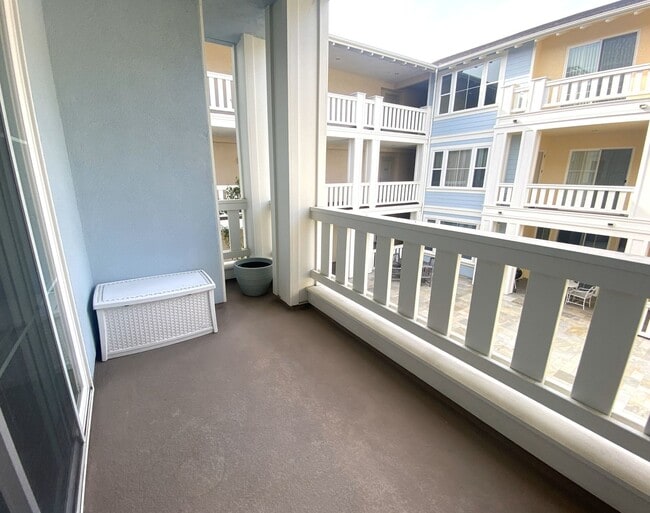 Building Photo - Updated 1 bedroom 55+ Community across from Wilson Park!