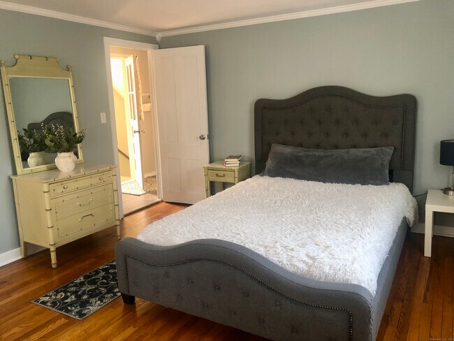 Building Photo - 57 Vine St