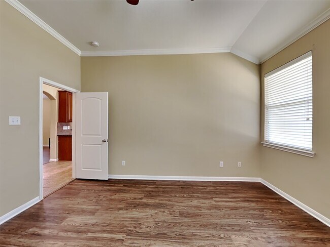 Building Photo - 26314 Longview Creek Dr