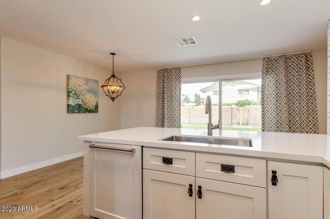 Building Photo - 8420 E Citrus Way