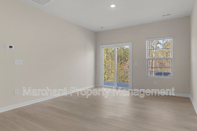 Building Photo - 211 Backstay Ln