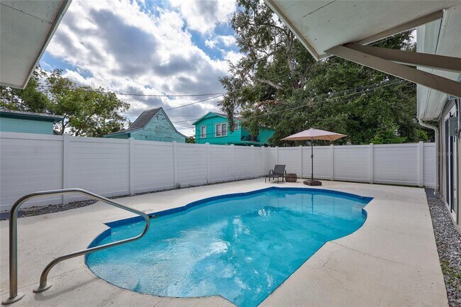 Building Photo - 3700 14th St N