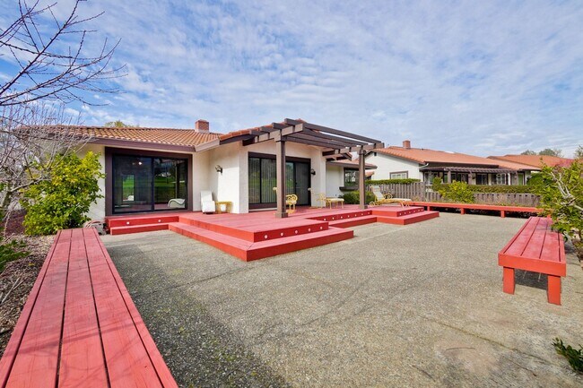Building Photo - Wow! What a Great Home! Available Soon!