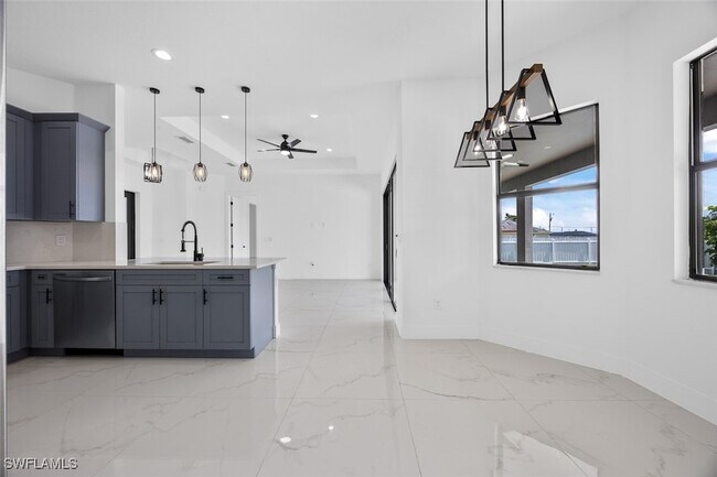 Building Photo - 1609 Nelson Rd N