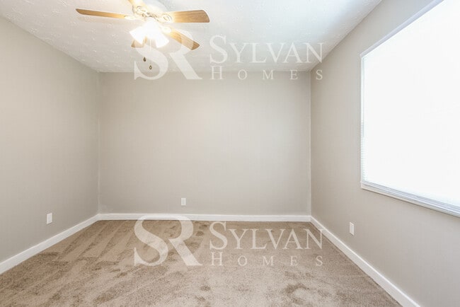 Building Photo - Prepare to be impressed by this 4 bedroom, 2 bathroom home