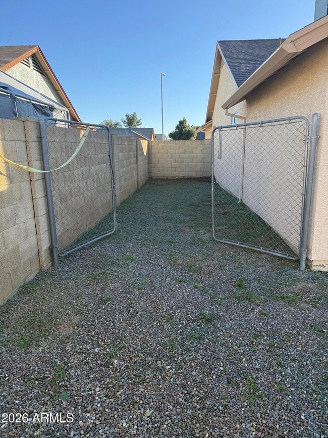 Building Photo - 8802 W Townley Ave