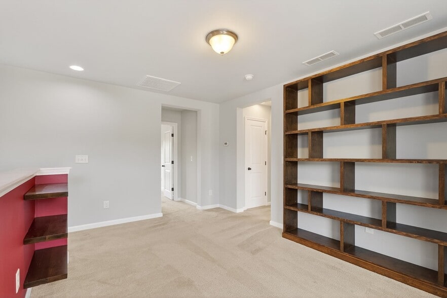 Building Photo - 125 Begen St