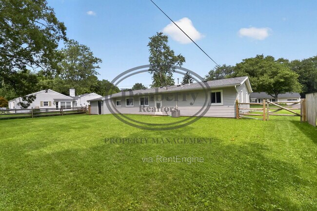 Building Photo - 6051 Graystone Dr