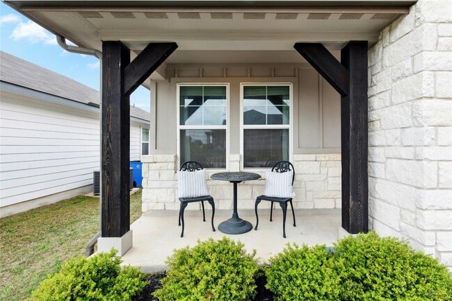 Building Photo - 806 Vineyard Falls Rd