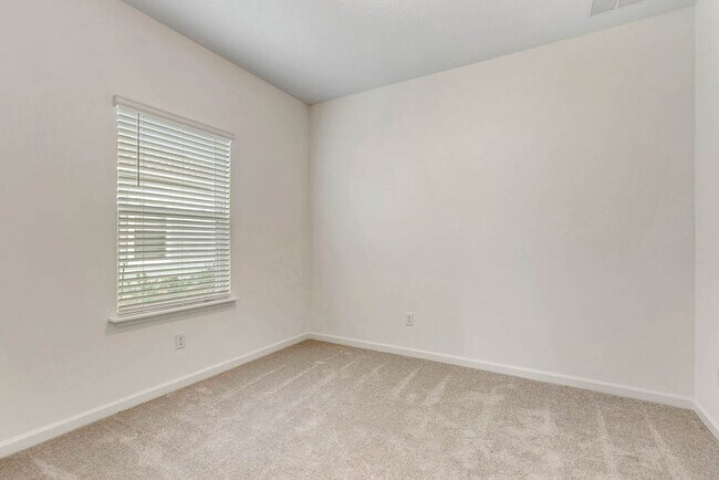 Building Photo - 53 Candlestick Cir