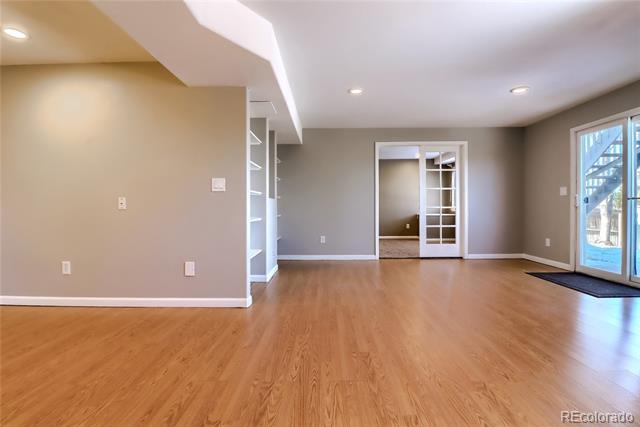 Building Photo - 16229 Hedgeway Dr