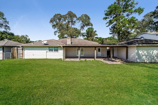 Building Photo - 10074 Woodhollow Dr