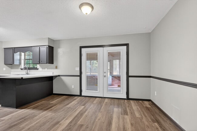 Building Photo - 314 Nottingham Way