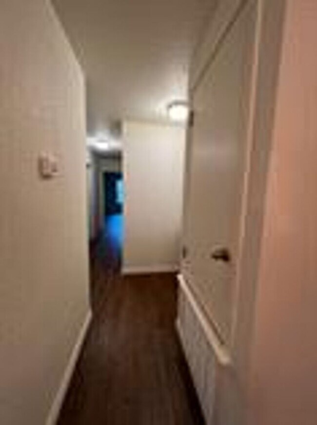 Building Photo - 403 Olaf Dr