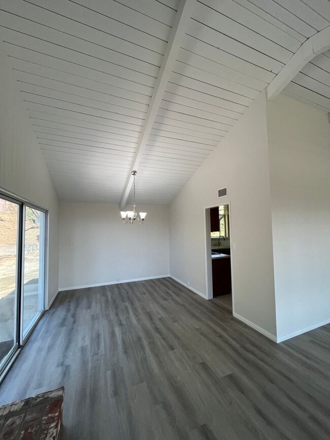Building Photo - 4 Bed 3 Bath in Del Cerro