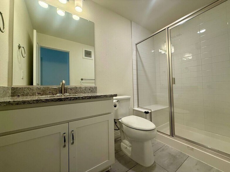 Building Photo - 1851 S Dunkirk St